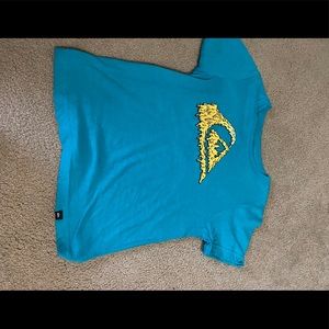 Quicksilver t shirt